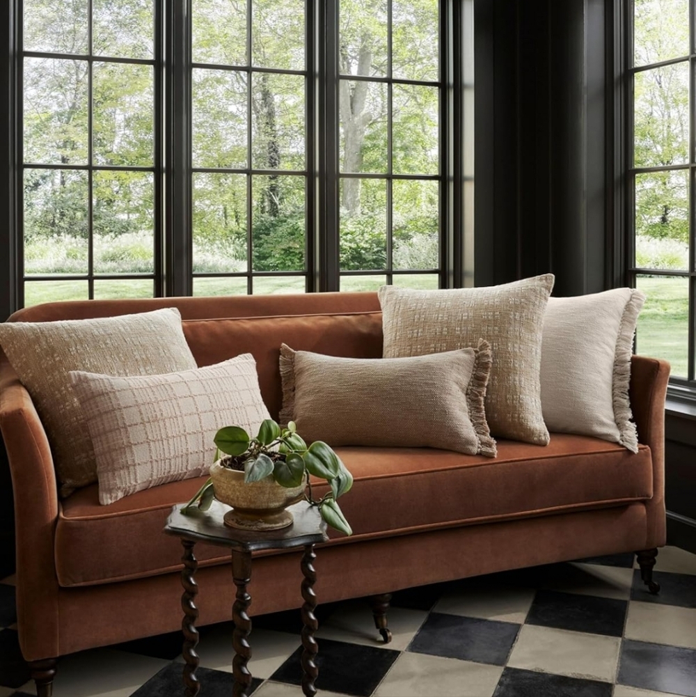 Loloi Magnolia Home by Joanna Gaines Jett Collection PMH0063 Beige 13'' x 21'' C